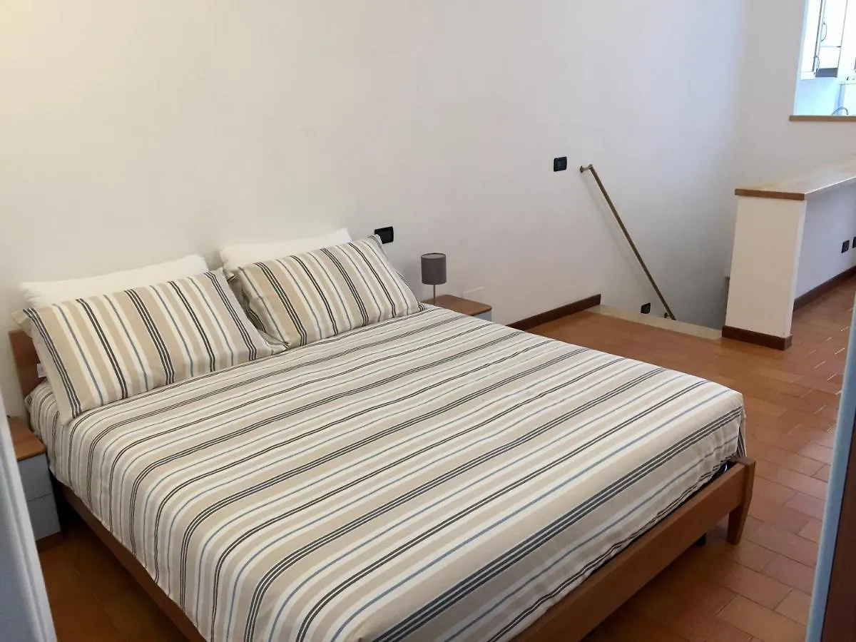 Sara Apartment, Comfort And Lateral Sea View Riomaggiore 0*,  Italy